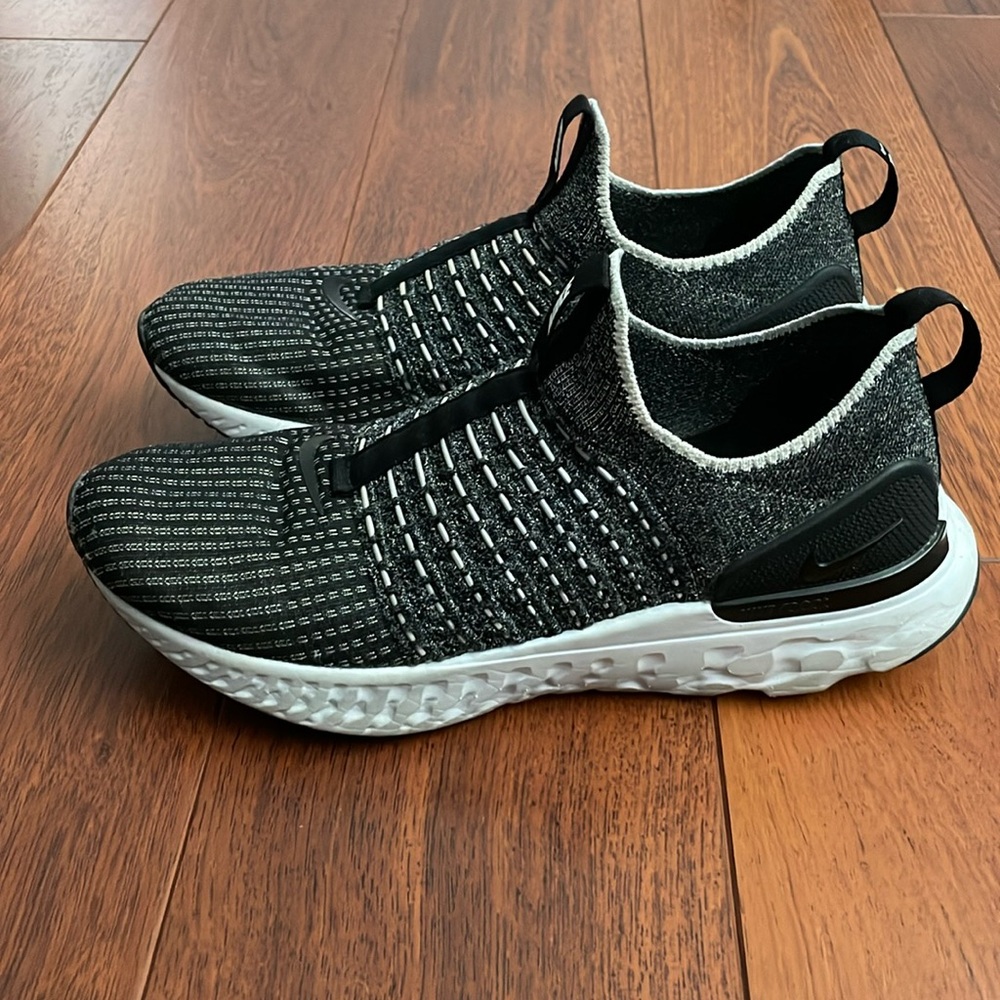 Nike react phantom flyknit